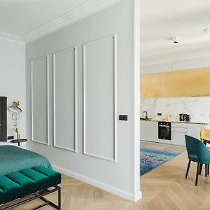No.4 Residence