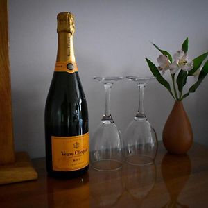 Tlc Exmouth Bed And Breakfast